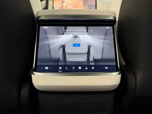 Used 2024 Tesla Model X AWD/4WD image 21