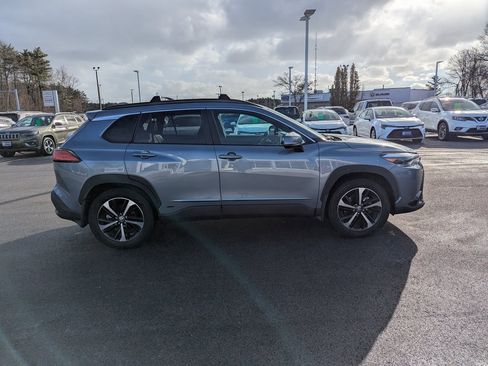 Used 2023 Toyota Corolla Cross XSE image 7