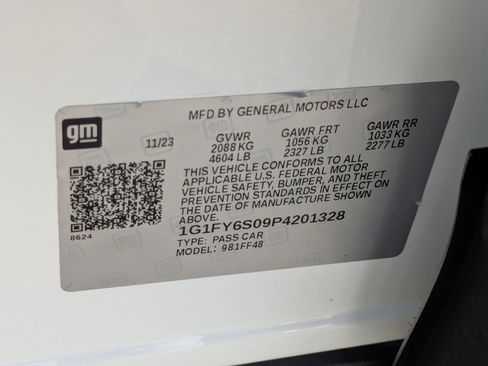 Used 2023 Chevrolet Bolt EUV LT w/ Convenience Package image 30
