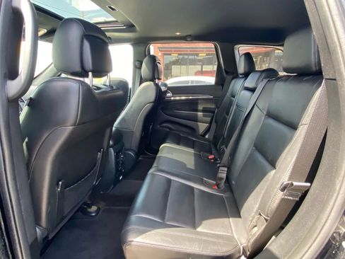 Used 2018 Jeep Grand Cherokee Limited AWD/4WD image 17