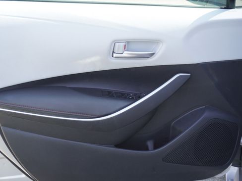 Used 2025 Toyota Corolla SE image 17