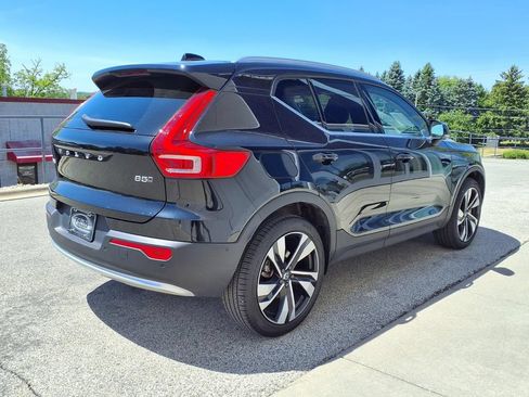 Certified 2023 Volvo XC40 B5 Ultimate w/ Climate Package AWD/4WD image 5