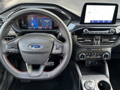 Used 2023 Ford Escape ST-Line image 11