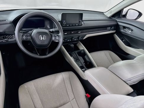 Used 2023 Honda Accord EX image 18