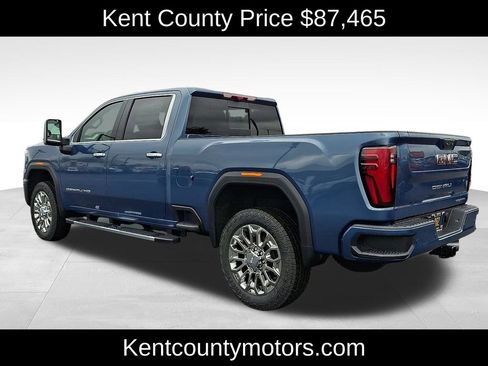 New 2026 GMC Sierra 2500 Denali w/ Denali Reserve Package image 4