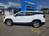 Used 2024 GMC Terrain SLE image 2