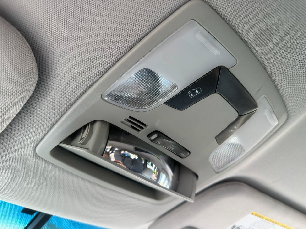 Used 2017 Toyota Sienna LE FWD image 15