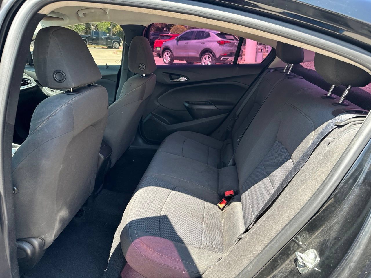 Used 2018 Chevrolet Cruze LS FWD image 23