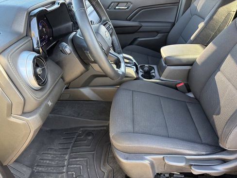 Certified 2024 Chevrolet Colorado LT RWD image 20