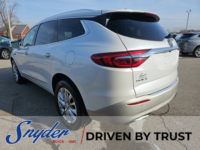 Used 2018 Buick Enclave Premium w/ Experience Buick Package FWD image 5