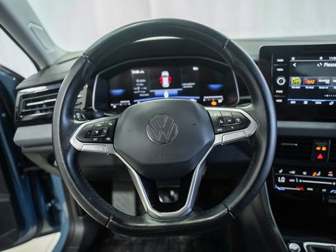 Used 2025 Volkswagen Jetta SE FWD image 26