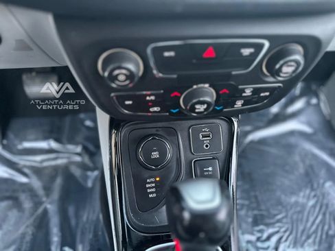 Used 2018 Jeep Compass Limited w/ Navigation Group image 50