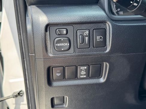 Used 2020 Toyota 4Runner TRD Off-Road AWD/4WD image 22
