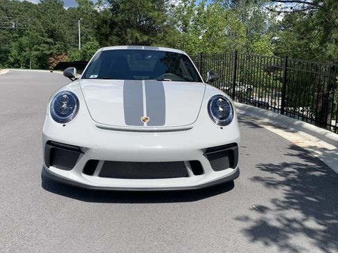 Used 2018 Porsche 911 GT3 RWD image 3