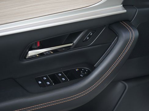 Certified 2025 MAZDA CX-90 Plug-In Hybrid w/Premium Sport image 22