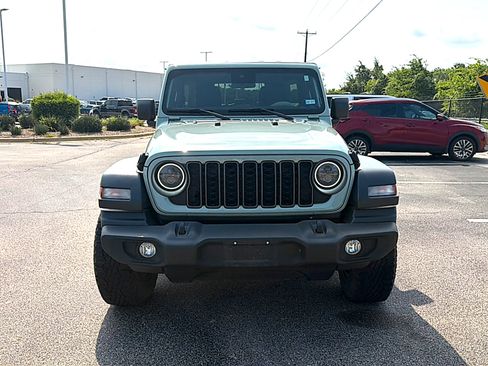 Used 2024 Jeep Wrangler Unlimited Sport AWD/4WD image 2