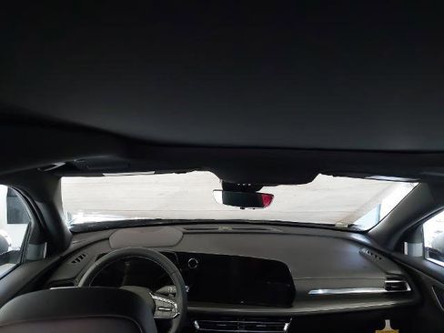 New 2026 Chevrolet Traverse LT w/ Sun and Wheel Package image 26