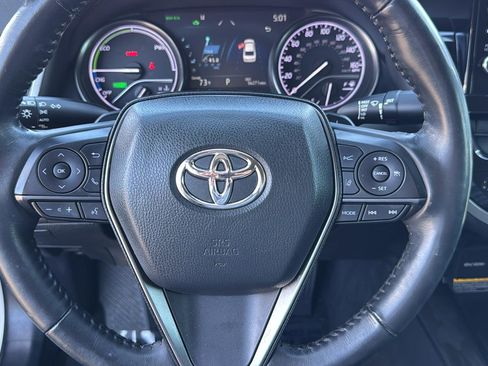 Used 2021 Toyota Camry XSE image 15