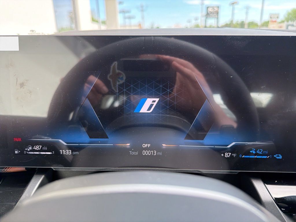 New 2027 BMW 550e xDrive AWD/4WD image 36