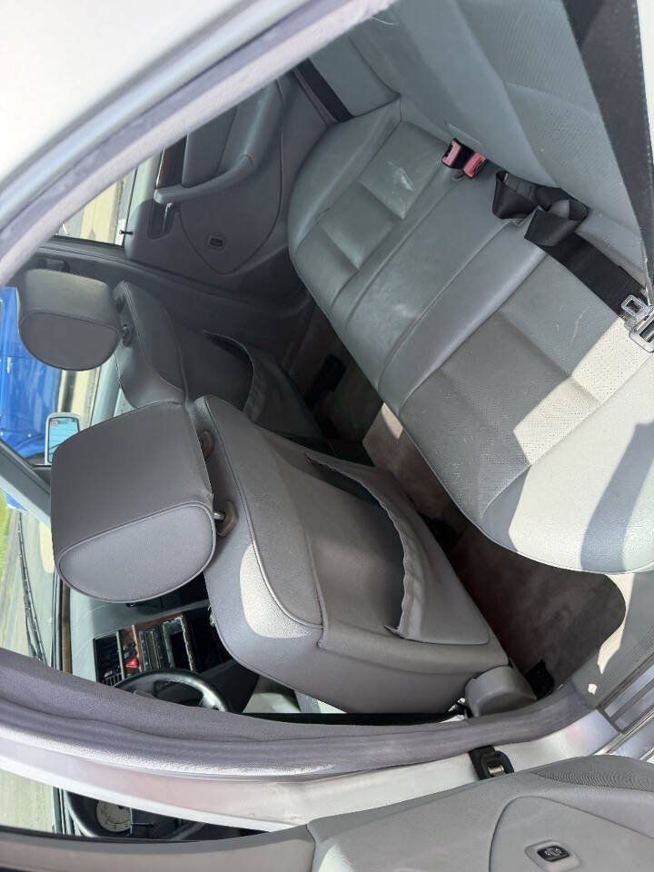 Used 2000 Mercedes-Benz C 280 Sedan w/ C2 Opt Pkg image 11