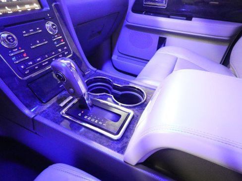 Used 2016 Lincoln Navigator L Select image 20