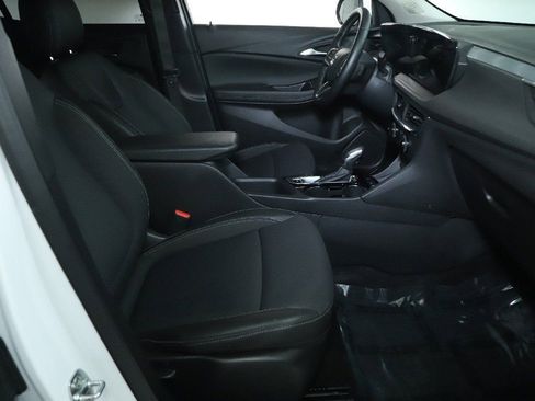 Used 2025 Buick Encore GX Preferred image 34