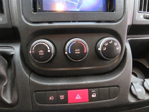 Used 2014 RAM ProMaster 2500 w/ Interior Convenience Group image 16