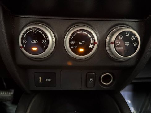 Used 2020 Mitsubishi Outlander Sport ES image 17