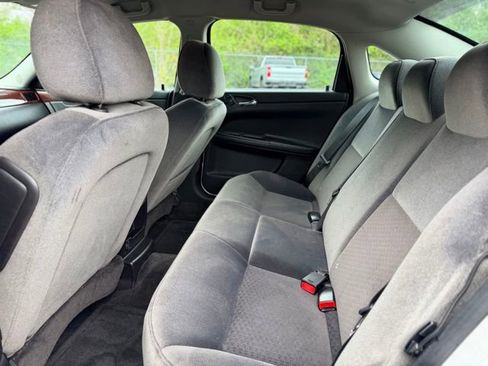 Used 2010 Chevrolet Impala LS FWD image 18