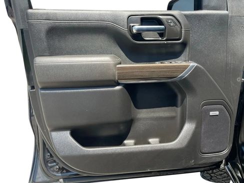 Used 2021 Chevrolet Silverado 1500 LT Trail Boss w/ Convenience Package II AWD/4WD image 12