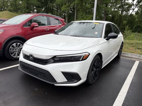 Used 2022 Honda Civic Sport image 3