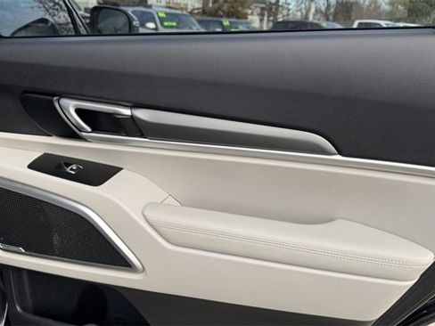 Used 2022 Kia Telluride S image 11