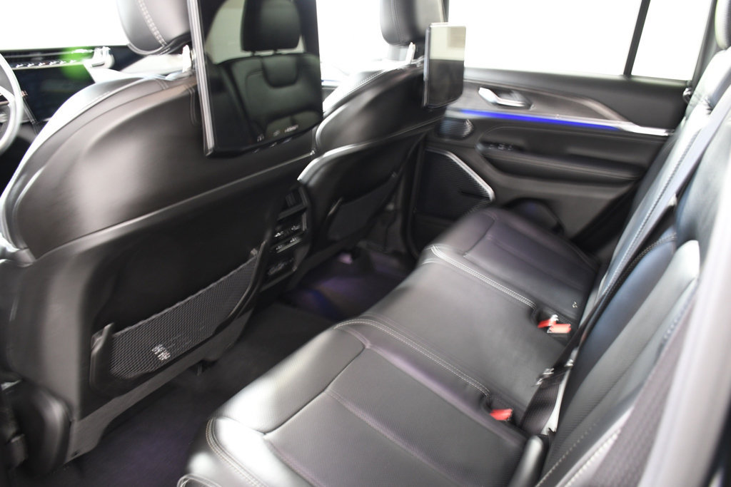 Used 2023 Jeep Grand Cherokee Overland w/ Rear Seat Video Group I AWD/4WD image 26