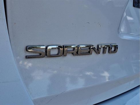 Used 2019 Kia Sorento EX image 30