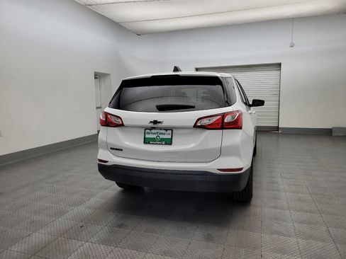 Used 2020 Chevrolet Equinox LS w/ LS Convenience Package image 7