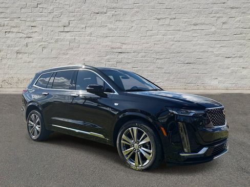 Certified 2025 Cadillac XT6 Premium Luxury image 7