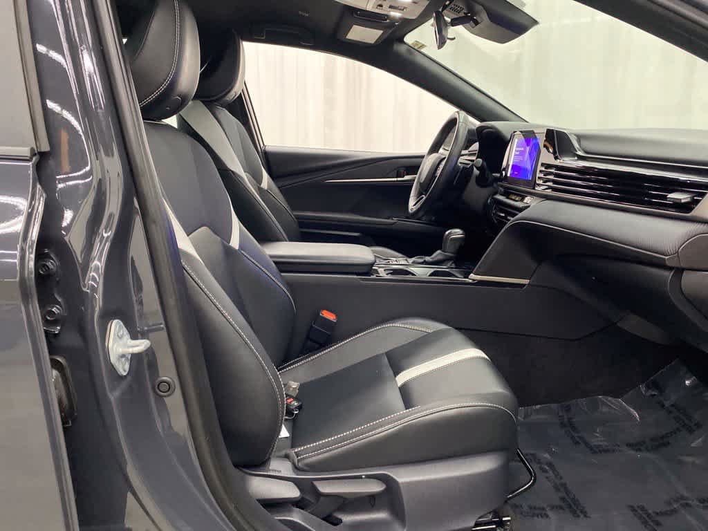Used 2025 Toyota Camry SE FWD image 18