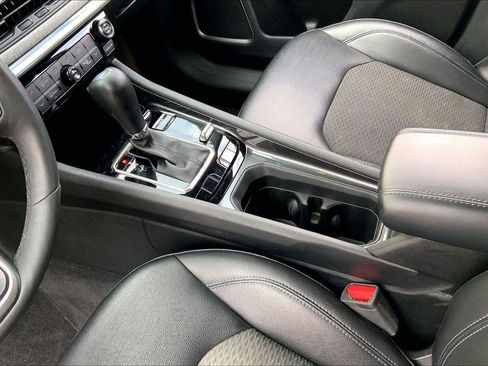 Used 2023 Jeep Compass Latitude w/ Convenience Group image 16