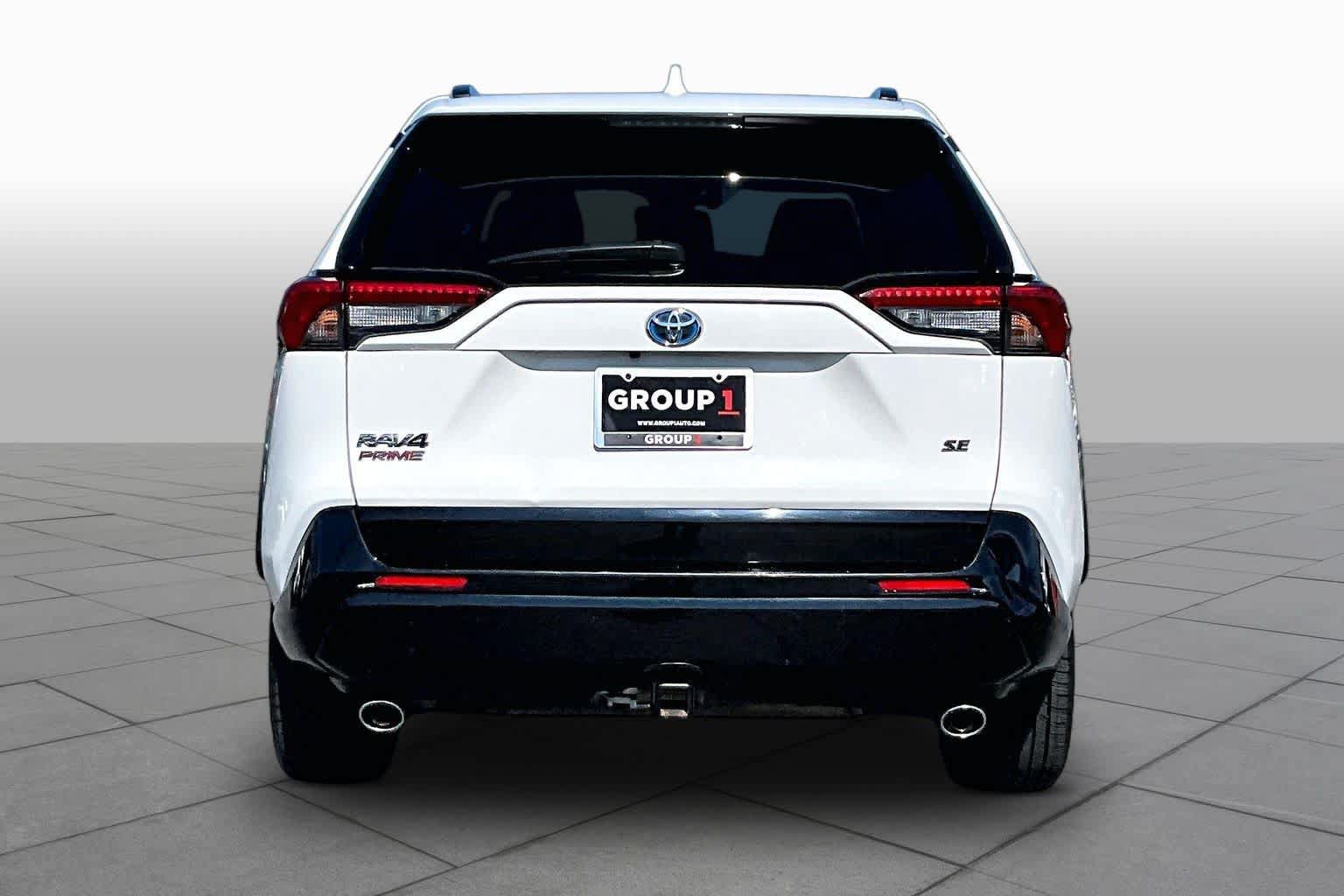 Used 2021 Toyota RAV4 SE w/ Weather & Moonroof Package AWD/4WD image 8