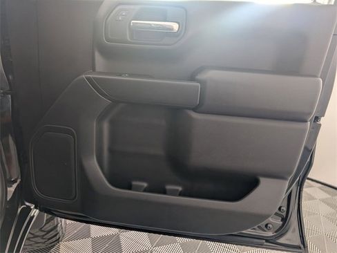 Used 2021 Chevrolet Silverado 1500 Custom Trail Boss image 29