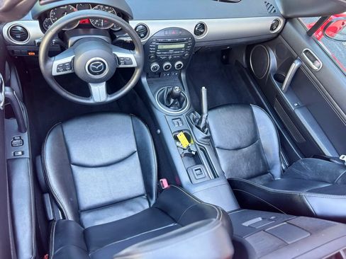 Used 2012 MAZDA MX-5 Miata Grand Touring w/ Premium Pkg RWD image 28