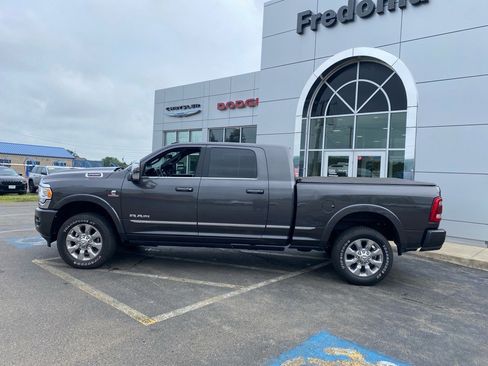 Used 2024 RAM 2500 Limited image 2