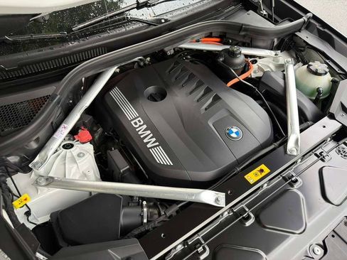 New 2026 BMW X5 xDrive50e w/ M Sport Package AWD/4WD image 24