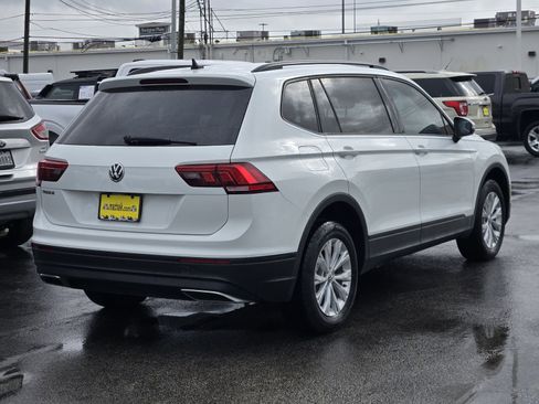 Used 2020 Volkswagen Tiguan S image 5