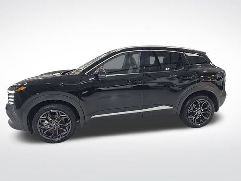 Used 2025 Nissan Kicks SR image 9