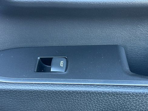 Used 2024 GMC Sierra 3500 Denali w/ Denali Reserve Package image 21