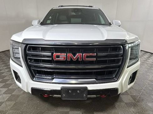 Used 2022 GMC Yukon XL AT4 AWD/4WD image 7