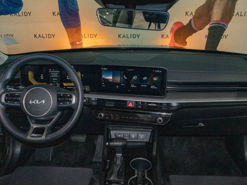 Used 2026 Kia K5 LXS FWD image 3