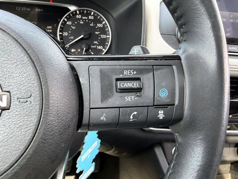 Used 2022 Nissan Rogue SV w/ SV Premium Package image 26