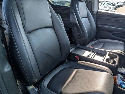 Used 2024 Honda Odyssey EX-L image 23